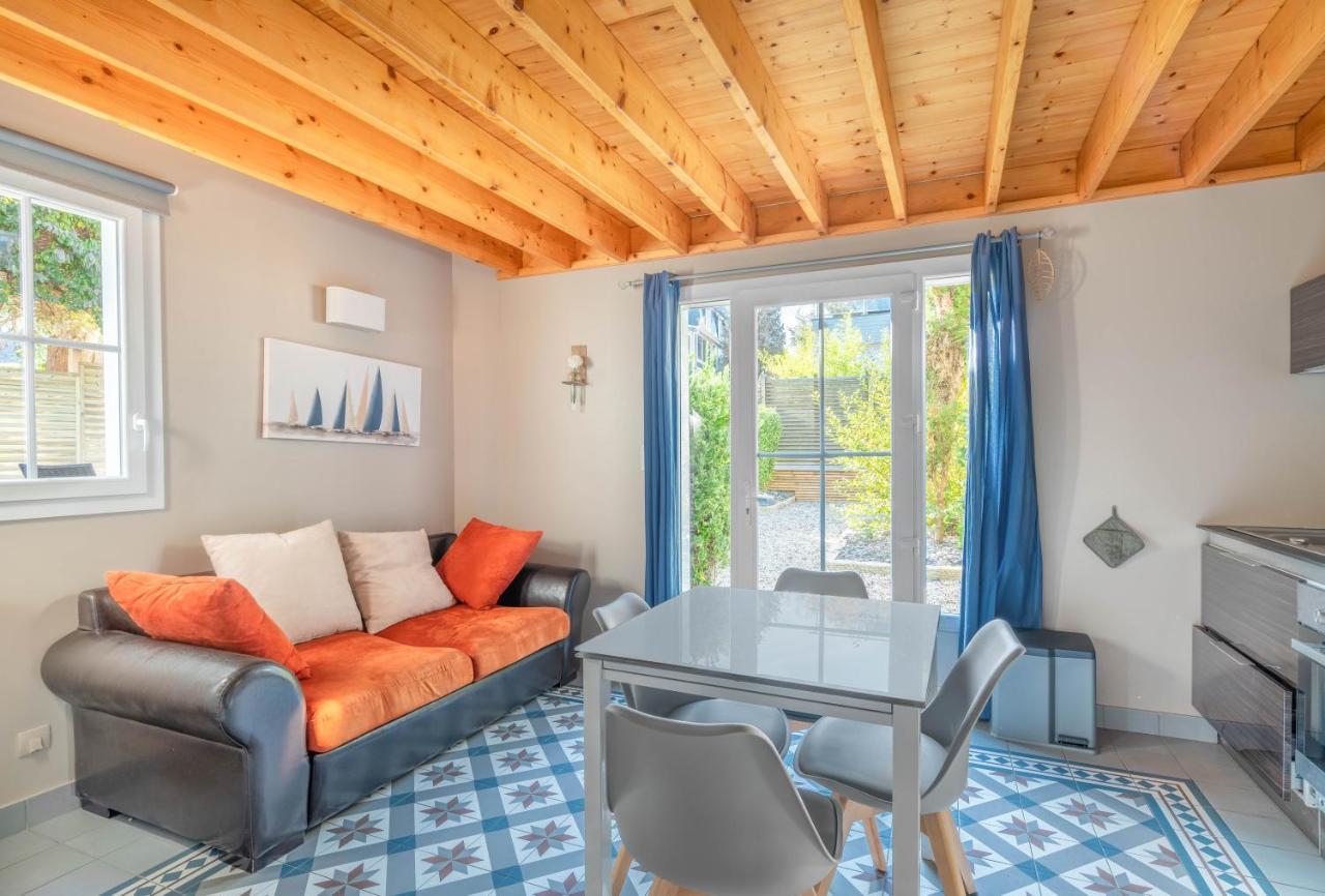 Cottages A Proximite De La Plage ดีนาร์ ภายนอก รูปภาพ